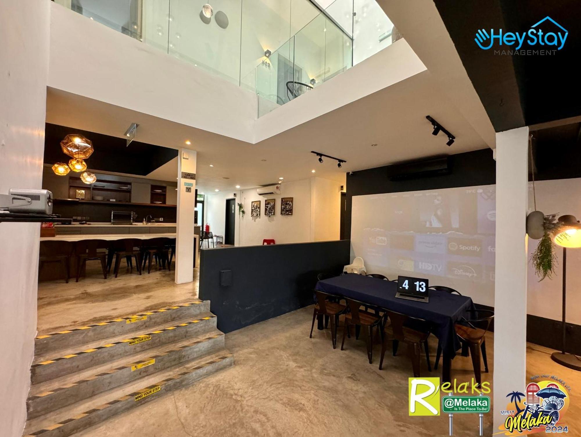 Modern Cave Guest House Walking Distance 5Mins To Jonker Melaka Zewnętrze zdjęcie